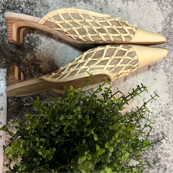 Sandal - Picture 3 of 4